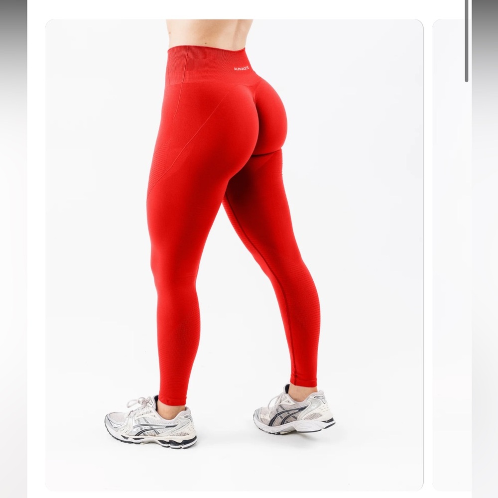 Women’s alphalete leggings size small